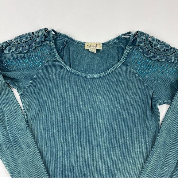 One World Tshirt Womens Medium Petite Green Ribbed Stones Long Sleeve - Picture 3 of 7